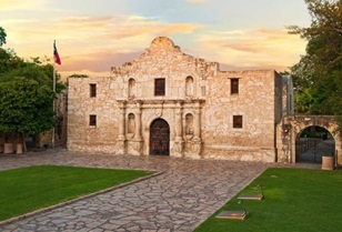 Photo of the Alamo at sunrise.